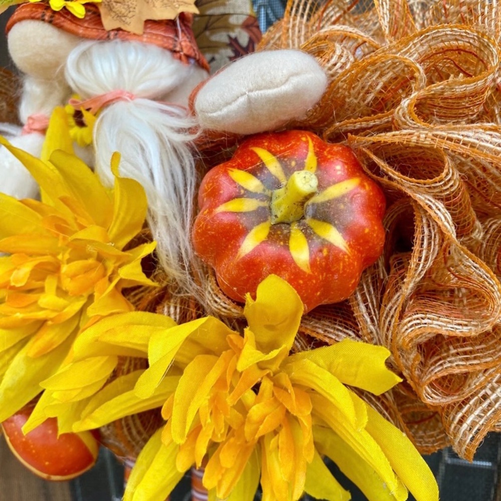 Fall gnome decor - Picture 4 of 5